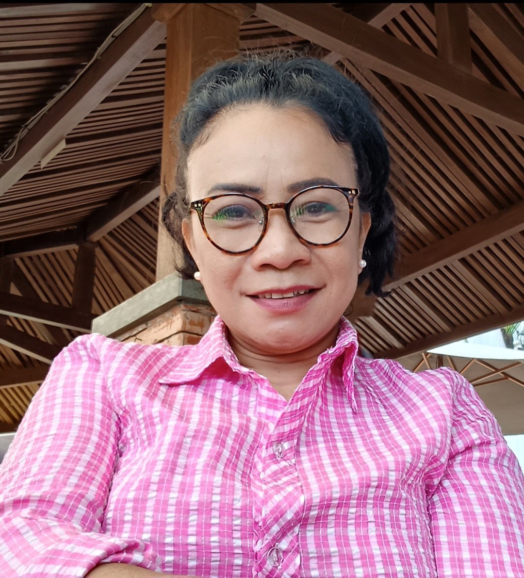 Ketua Lingkungan St. cristina
